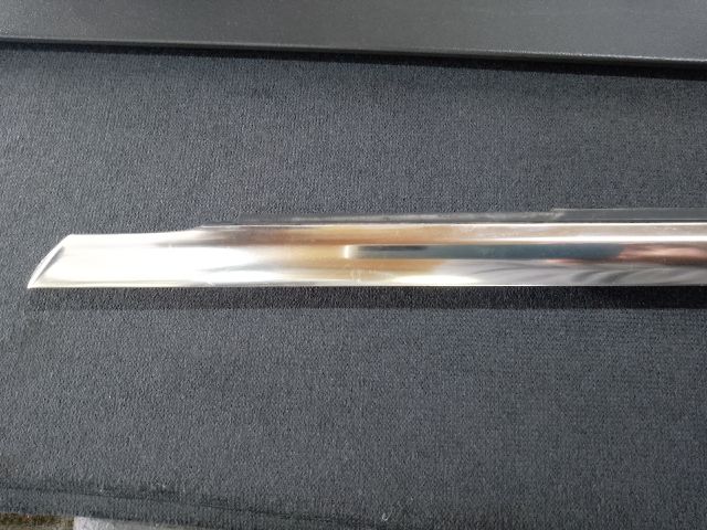 bontott AUDI A4 B9 Bal első Vízlehúzó Gumicsík