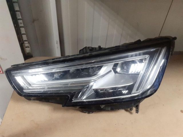 bontott AUDI A4 B9 Bal Fényszóró