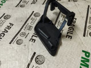 bontott AUDI A4 B9 Bal Fényszórómosó Fedél