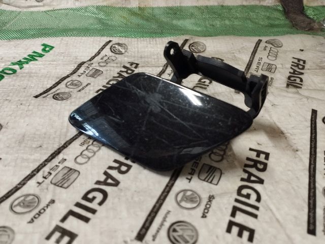 bontott AUDI A4 B9 Bal Fényszórómosó Fedél