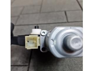 bontott AUDI A4 B9 Bal hátsó Ablakemelő Motor