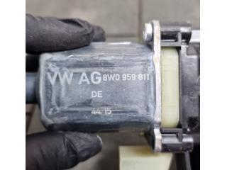 bontott AUDI A4 B9 Bal hátsó Ablakemelő Motor