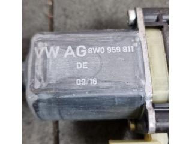 bontott AUDI A4 B9 Bal hátsó Ablakemelő Motor