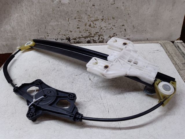 bontott AUDI A4 B9 Bal hátsó Ablakemelő Szerkezet (Elektromos)