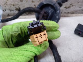 bontott AUDI A4 B9 Bal hátsó Ajtó Kábelköteg