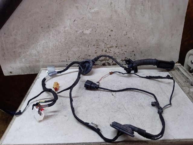 bontott AUDI A4 B9 Bal hátsó Ajtó Kábelköteg