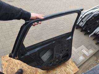 bontott AUDI A4 B9 Bal hátsó Ajtó (Üres lemez)