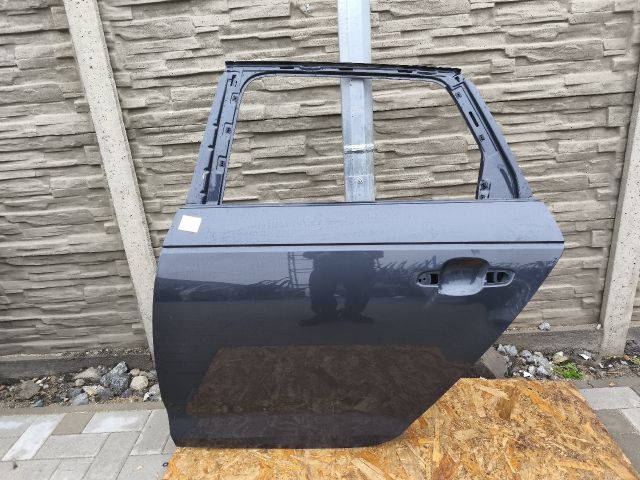 bontott AUDI A4 B9 Bal hátsó Ajtó (Üres lemez)