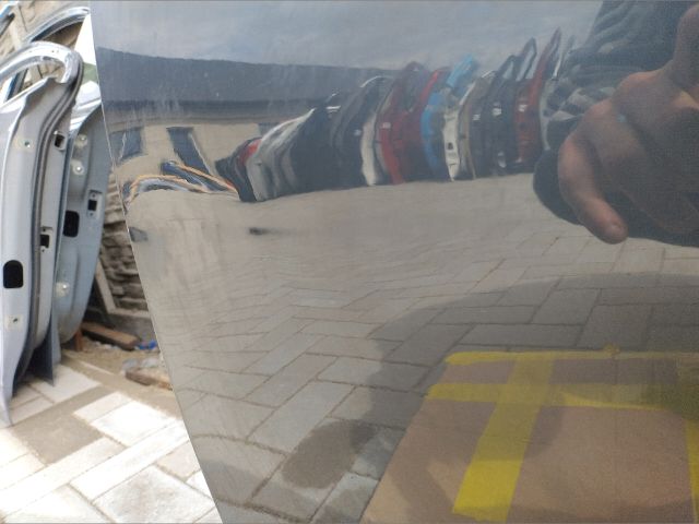 bontott AUDI A4 B9 Bal hátsó Ajtó (Üres lemez)