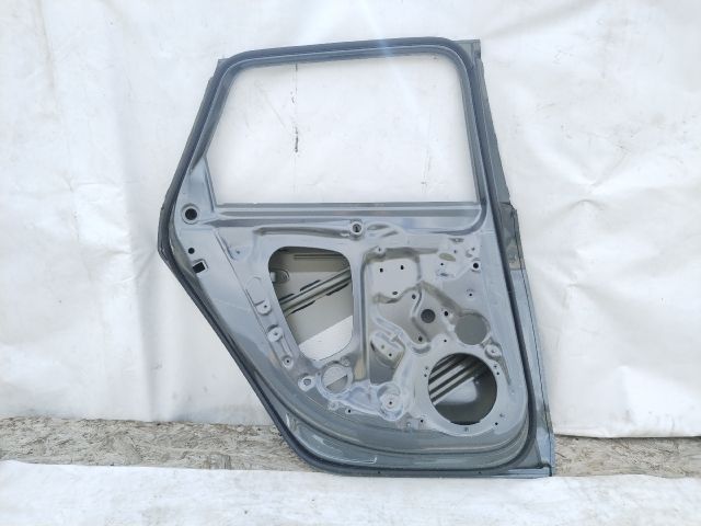 bontott AUDI A4 B9 Bal hátsó Ajtó (Üres lemez)