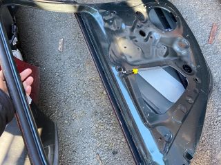 bontott AUDI A4 B9 Bal hátsó Ajtó (Üres lemez)