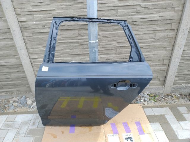 bontott AUDI A4 B9 Bal hátsó Ajtó (Üres lemez)