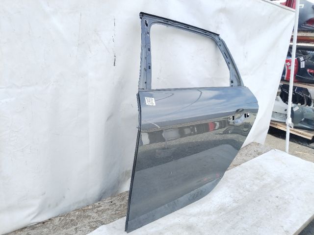 bontott AUDI A4 B9 Bal hátsó Ajtó (Üres lemez)