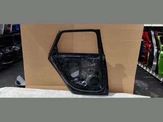 bontott AUDI A4 B9 Bal hátsó Ajtó (Üres lemez)