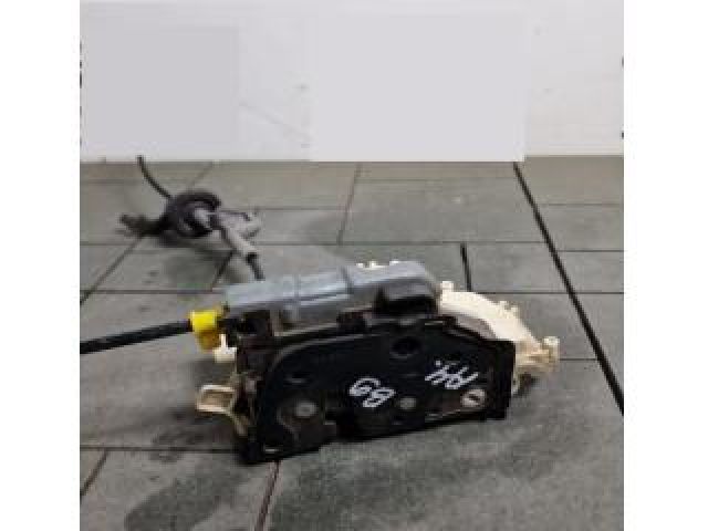 bontott AUDI A4 B9 Bal hátsó Ajtózár