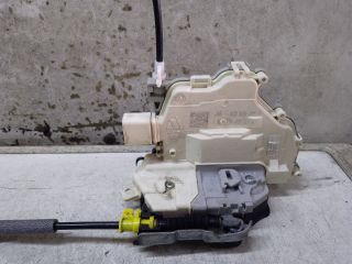 bontott AUDI A4 B9 Bal hátsó Ajtózár