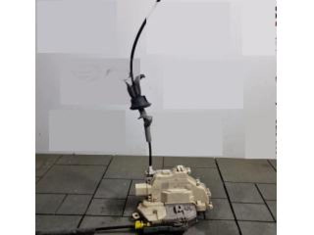 bontott AUDI A4 B9 Bal hátsó Ajtózár