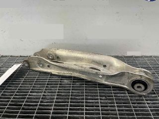 bontott AUDI A4 B9 Bal hátsó Alsó Lengőkar