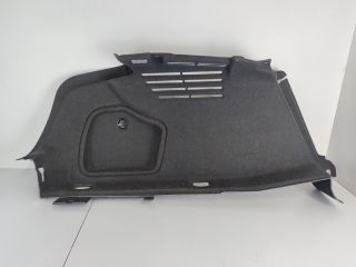 bontott AUDI A4 B9 Bal hátsó Csomagtér Burkolat (Műanyag)