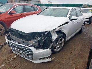 bontott AUDI A4 B9 Bal hátsó Csomagtér Burkolat (Műanyag)