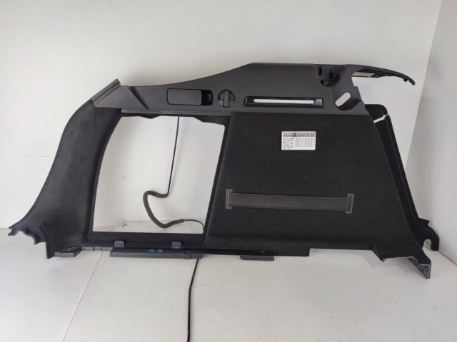 bontott AUDI A4 B9 Bal hátsó Csomagtér Burkolat (Műanyag)