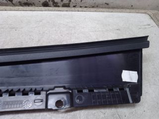 bontott AUDI A4 B9 Bal hátsó Első Ajtókeret Burkolat