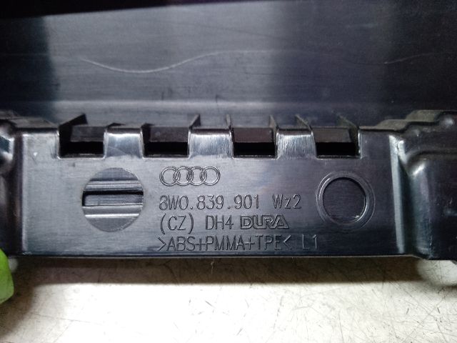 bontott AUDI A4 B9 Bal hátsó Első Ajtókeret Burkolat