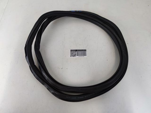 bontott AUDI A4 B9 Bal hátsó Gumikéder