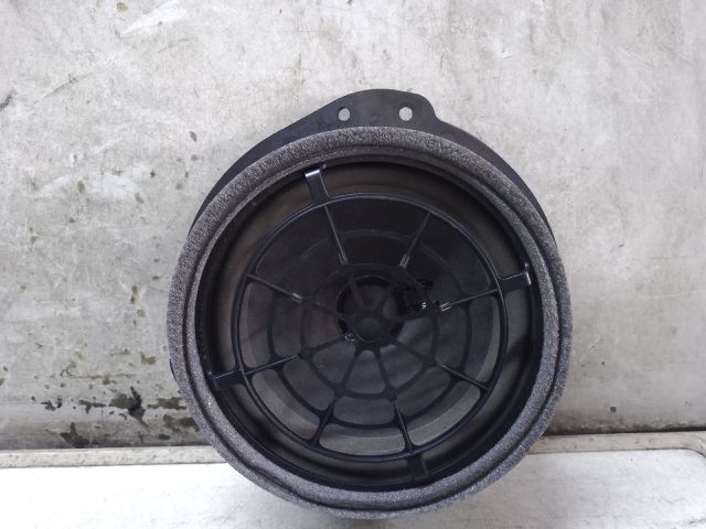 bontott AUDI A4 B9 Bal hátsó Hangszóró