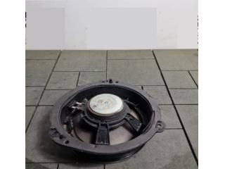 bontott AUDI A4 B9 Bal hátsó Hangszóró