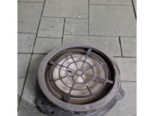 bontott AUDI A4 B9 Bal hátsó Hangszóró