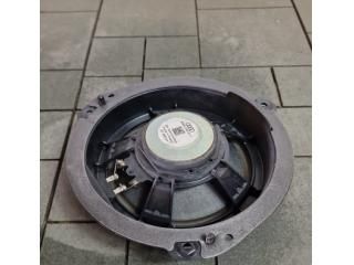 bontott AUDI A4 B9 Bal hátsó Hangszóró