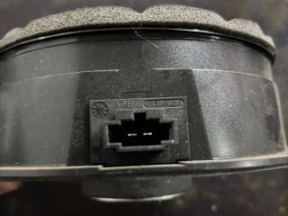 bontott AUDI A4 B9 Bal hátsó Hangszóró