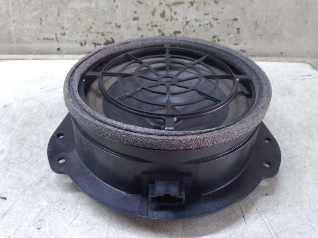 bontott AUDI A4 B9 Bal hátsó Hangszóró