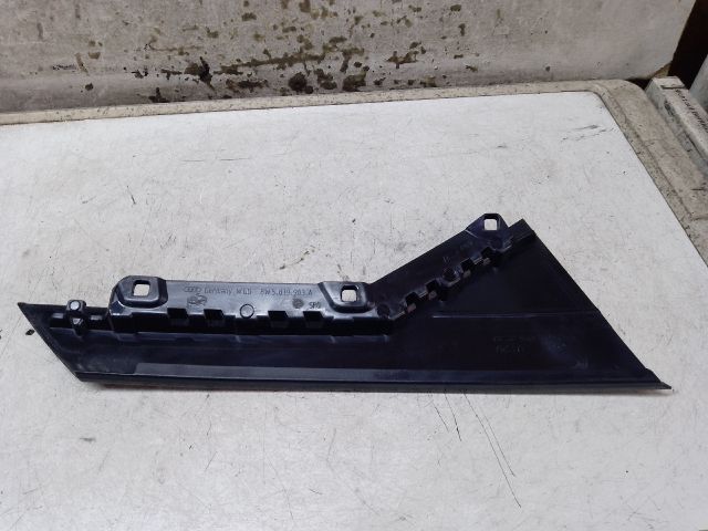 bontott AUDI A4 B9 Bal hátsó Hátsó Ajtókeret Burkolat