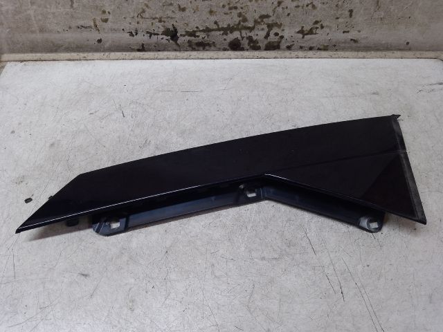 bontott AUDI A4 B9 Bal hátsó Hátsó Ajtókeret Burkolat