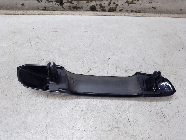 bontott AUDI A4 B9 Bal hátsó Külső Kilincs