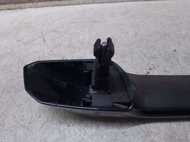 bontott AUDI A4 B9 Bal hátsó Külső Kilincs