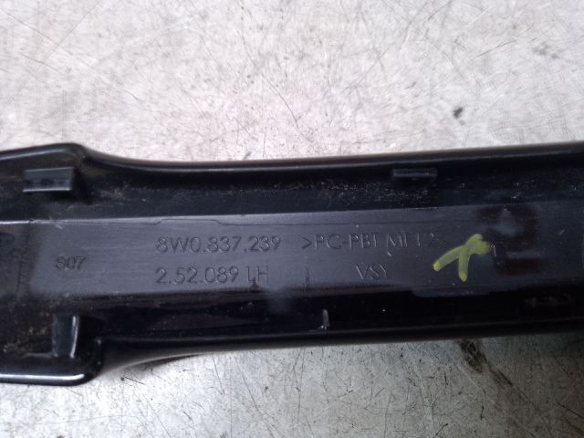 bontott AUDI A4 B9 Bal hátsó Külső Kilincs