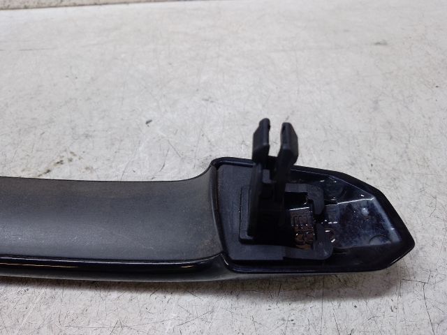 bontott AUDI A4 B9 Bal hátsó Külső Kilincs