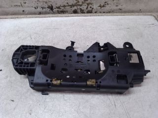 bontott AUDI A4 B9 Bal hátsó Külső Kilincsfészek