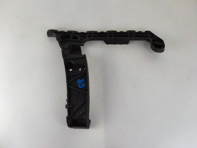 bontott AUDI A4 B9 Bal hátsó Lökhárító Tartó (Műanyag)