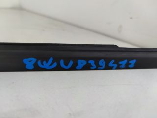 bontott AUDI A4 B9 Bal hátsó Vízlehúzó Gumicsík