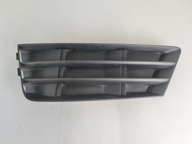 bontott AUDI A4 B9 Bal Ködlámpa Rács