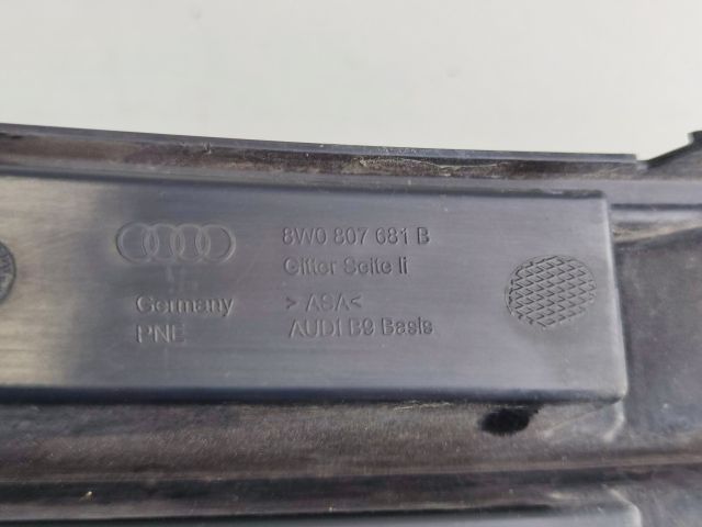 bontott AUDI A4 B9 Bal Ködlámpa Rács