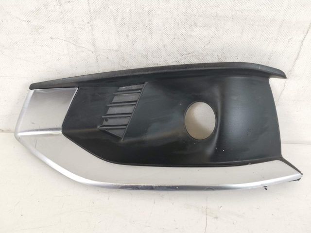 bontott AUDI A4 B9 Bal Ködzárófény Keret