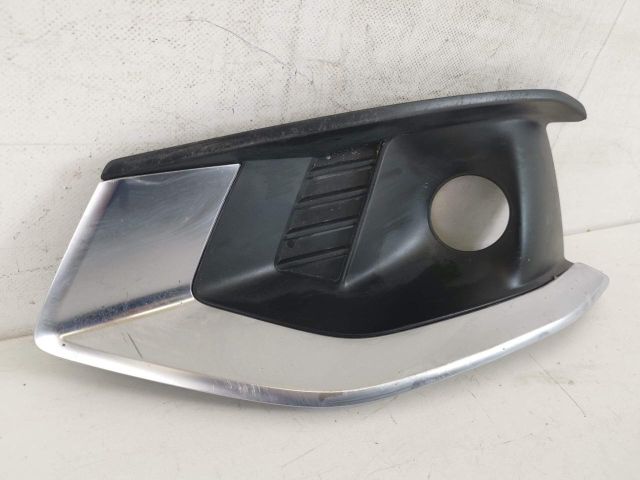 bontott AUDI A4 B9 Bal Ködzárófény Keret