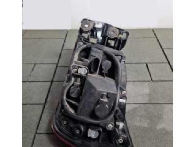 bontott AUDI A4 B9 Bal Külső Hátsó Lámpa