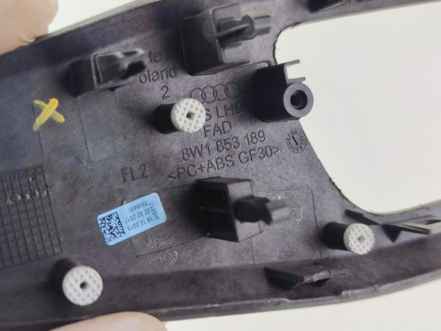 bontott AUDI A4 B9 Bal Műszerfal Díszléc