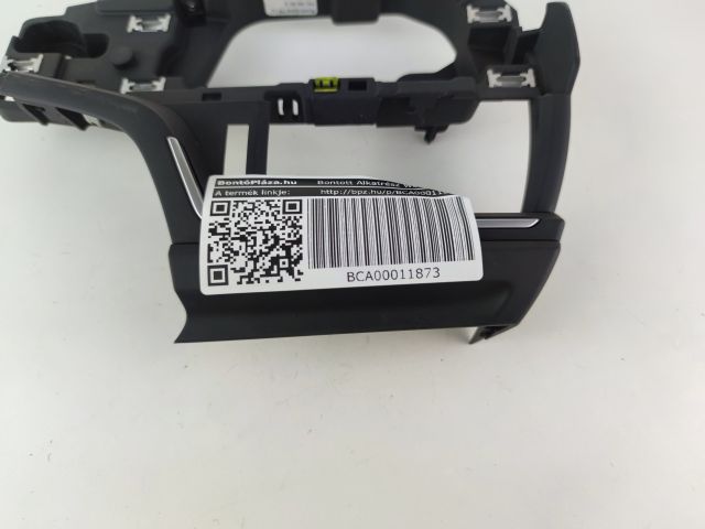 bontott AUDI A4 B9 Bal Szellőző Keret